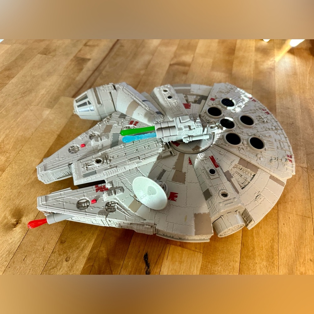Star Wars millennium falcon toy Hero Vehicle